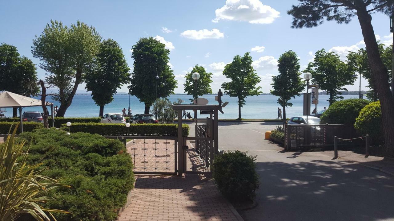 Le Rive Appartement Desenzano del Garda Buitenkant foto